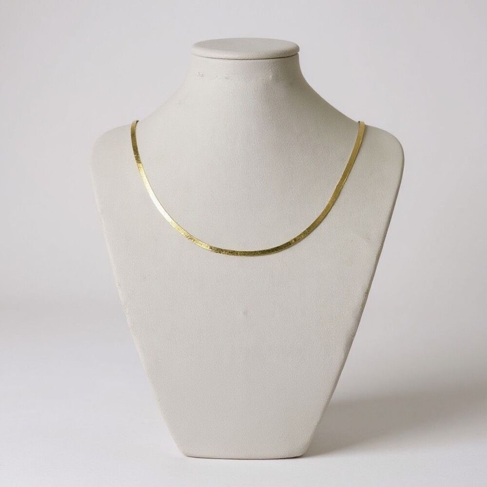 Elegant Italian Gold Herringbone 18” Chain Necklace – Timeless & Refined